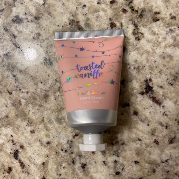 🆕 Sweet & Shimmer | (3) Piece “Toasted Vanilla” Spa Set - Picture 4 of 9